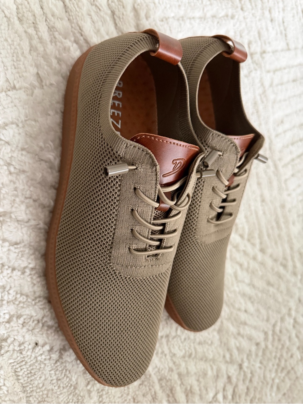 Men's Knit Sneakers with Brown Trim - Lightweight Casual Shoes
